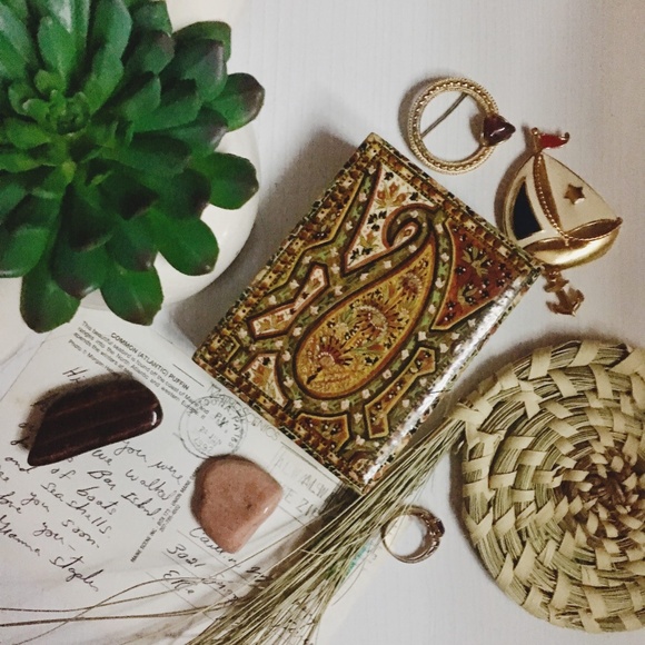 Other - Free w/ 3+ Bundle  Vintage Jewlery/ Keepsake Box